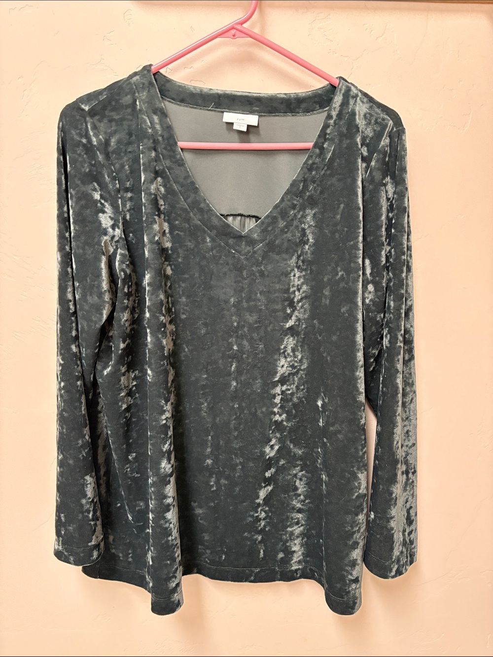 J Jill large v neck crushed velvet